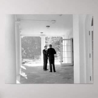 Póster John y Robert Kennedy fuera de la Casa Blanca
