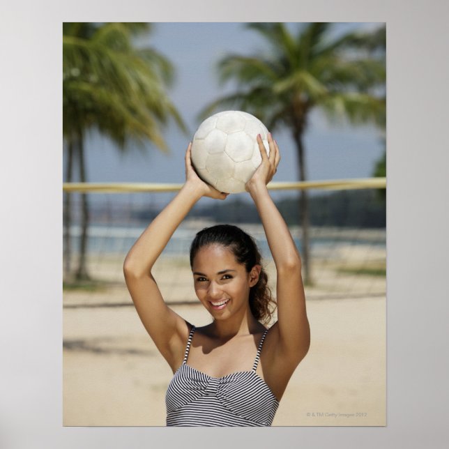 Póster Joven sosteniendo voleibol y sonriendo (Frente)