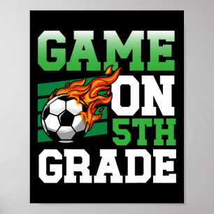 Póster Juego Divertido De Fútbol De 5º Grado De Deportes 