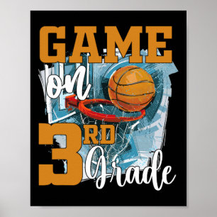 Póster Juego divertido en baloncesto de tercer grado de v