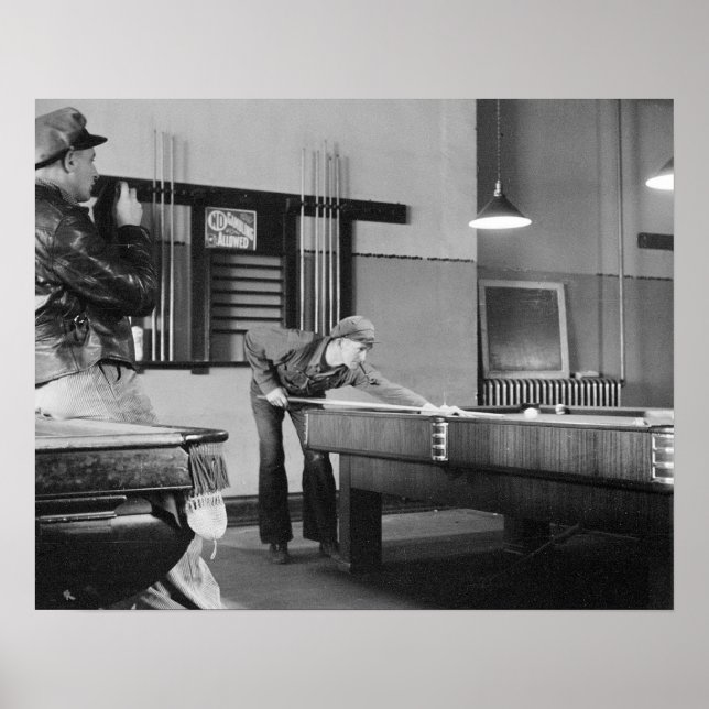 Póster Jugando billar, 1940. Foto antigua (Frente)