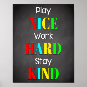 Póster Jugar buen trabajo duro salón de clases Inspirador