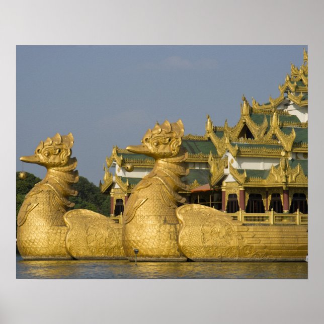 Póster Karaweik Hall es un punto de referencia de Yangon, (Frente)