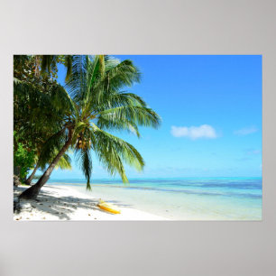 Póster Kayak amarillo en una playa de arena blanca