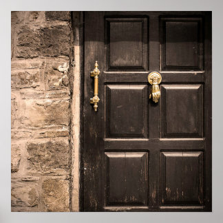 Póster Knock y se abrirá