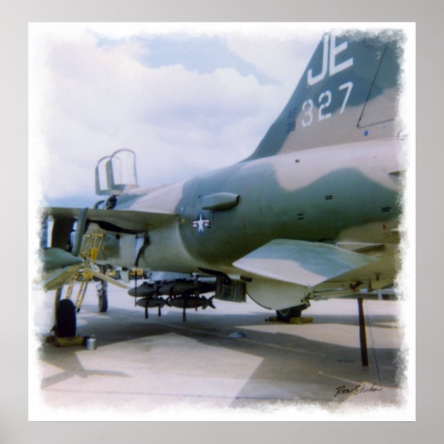 Póster Korat AFB Tailandia 1968 F-105 A2 (Frente)