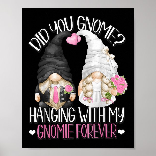 Póster La Boda Groom Bride Gnome Pun Colgando Con M (Frente)