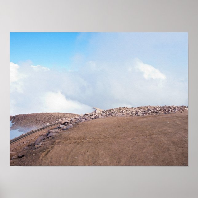 Póster La cumbre del pico de los Pikes (Frente)
