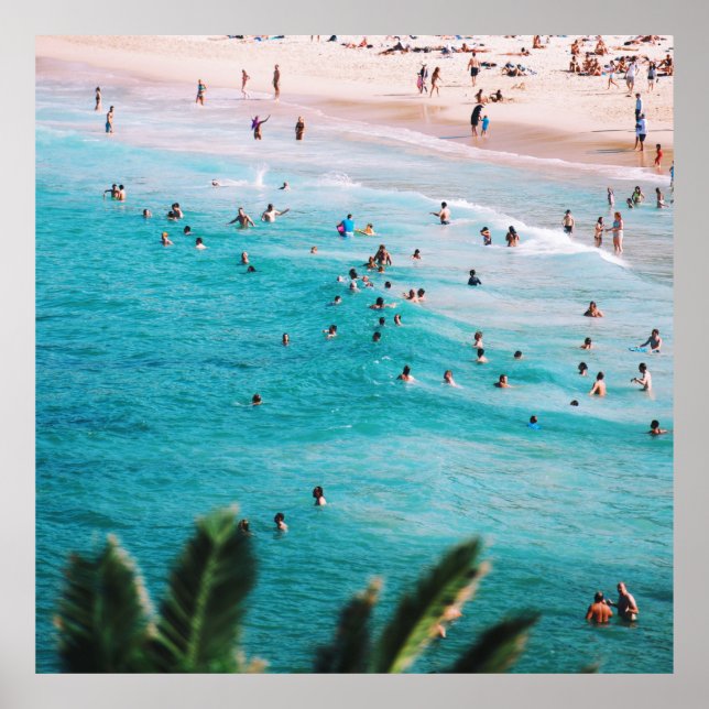 Póster La gente nadando en la playa (Frente)