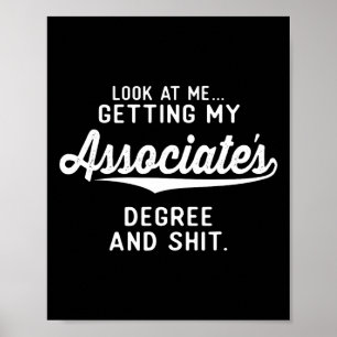 Póster La graduación le da el título de Licenciado
