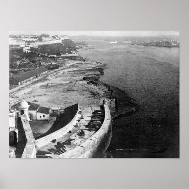 Póster La Habana, Puerto de Cuba con parte del Castillo d (Frente)