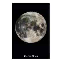 La luna en un campo negro