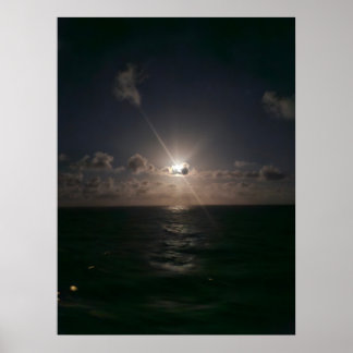 Póster La luna llena en el mar