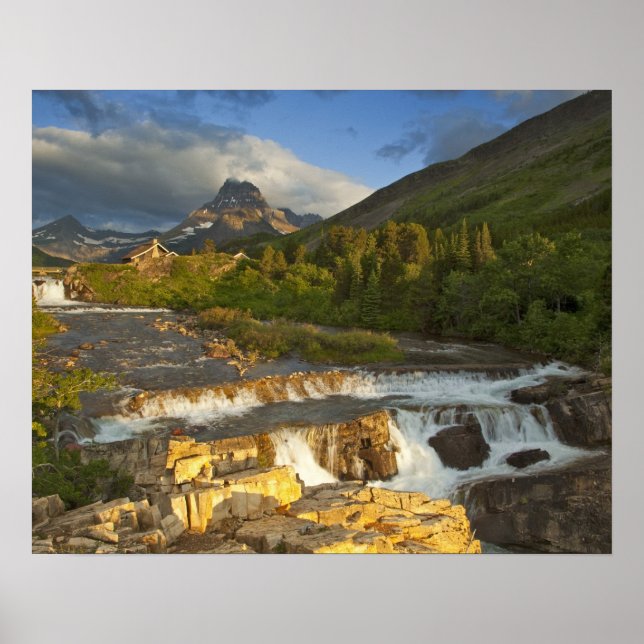 Póster La luz de la mañana saluda a Swiftcurrent Falls en (Frente)