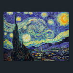 Póster La noche estrellada de Van Gogh<br><div class="desc">Obra maestra de Van Gogh: Noche estrellada. La noche estrellada es un aceite sobre lienzo del pintor holandés post-impresionista Vincent van Gogh. Pintado en junio de 1889, se aprecia la vista desde la ventana de su asilo en Saint-Rémy-de-Provence, frente al este, justo antes de la salida del sol, con la...</div>