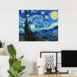 Póster La noche estrellada | Van Gogh |<br><div class="desc">El Starry Night es un cuadro de aceite sobre lienzo del pintor holandés post-impresionista Vincent van Gogh. Pintado en junio de 1889, se aprecia la vista desde la ventana de su asilo en Saint-Rémy-de-Provence, frente al este, justo antes de la salida del sol, con la adición de un pueblo imaginario....</div>
