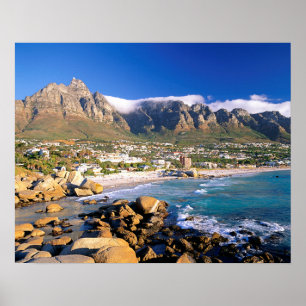Póster La Playa De Camps Bay Y La Gama De Los Doce Apósto