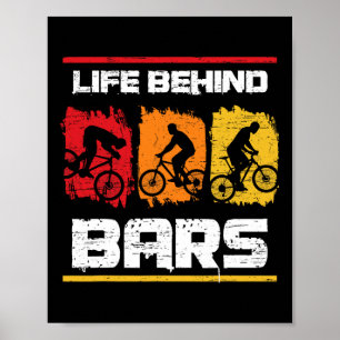 Póster La vida detrás de Rs en bicicleta de montaña para