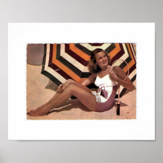 Póster La Vieja Dama de Tenis en la Playa