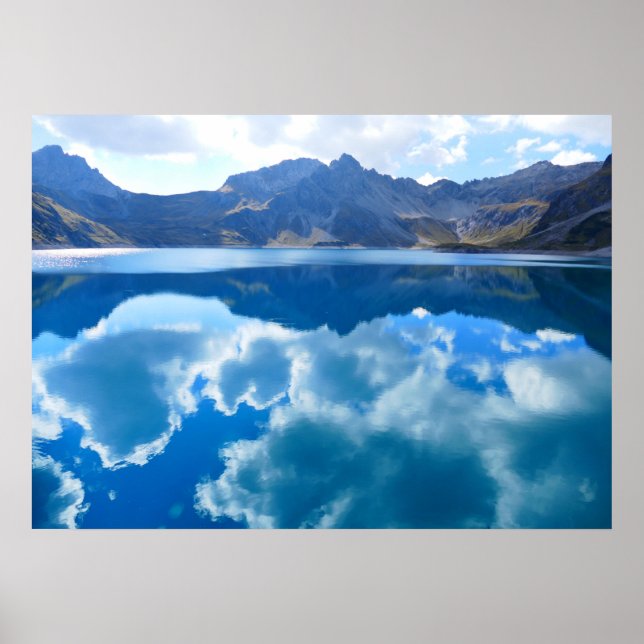 Póster Lago azul, paisaje de nubes (Frente)