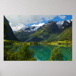 Póster Lago Floen pintoresco, Noruega