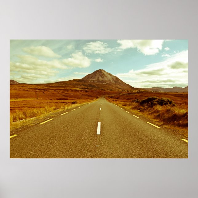 Póster landscape of road to the Errigal mountains (Frente)
