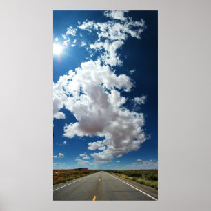 Póster Largo camino, nubes largas