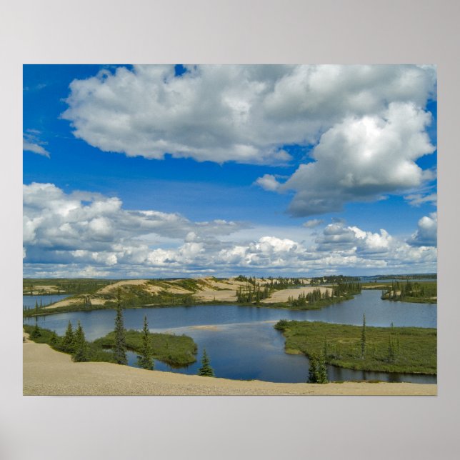 Póster Las nubes del Cumulus flotan sobre los lagos, noro (Frente)