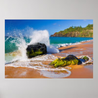 Las olas chocan en la playa, Hawaii