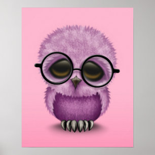 Póster Lechuza morada corta con gafas rosadas