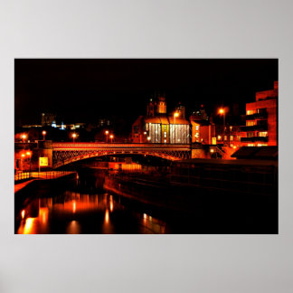 Póster Leeds de noche