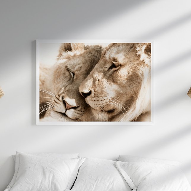 Póster Leones aman a Safari, Poster de fotografía de anim (Lions Love Safari Animals Photography Poster in a white boho bedroom.)