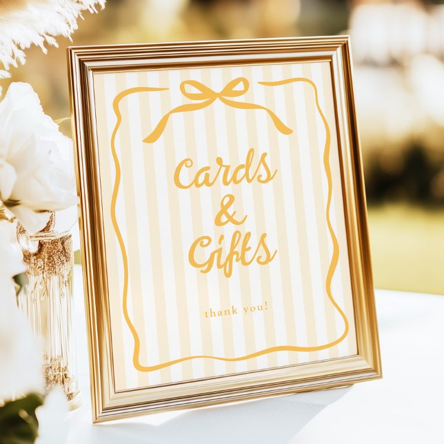 Póster Letrero de mesa de tarjetas y regalos amarillos (Subido por el creador)