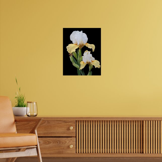 Póster Lirios blancos y amarillos sobre florales negros (Salón 2)