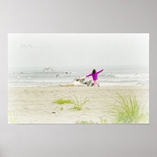 Póster Little girl running on beach Poster
