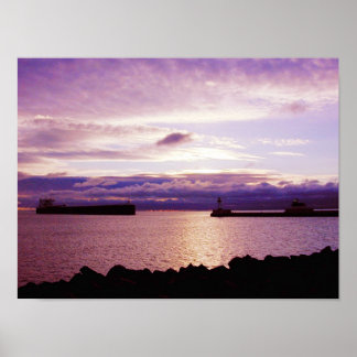 Póster Llegada temprano por la mañana del barco