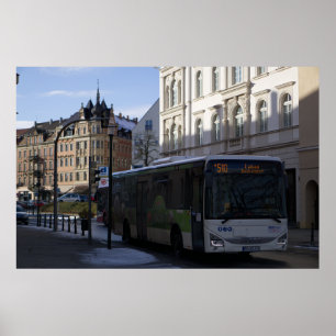 Póster Löbau, Alemania - Autobús público en paisaje histó