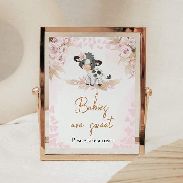 Póster Los bebes de Baby Shower de vaca sagrada rosada so (Highland Cow Baby Shower Babies are Sweet Sign)