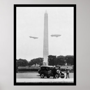 Póster Los dirigibles no rígidos acercan al monumento de