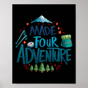 Póster Los niños hicieron cuatro aventuras en el cuarto c