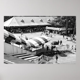 Póster Los toldos rojos y blancos famosos en la raza de