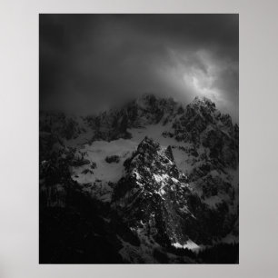 Póster Luz y oscuridad en las montañas