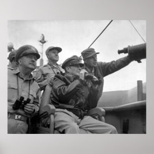 Póster MacArthur Observing Inchon