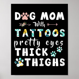 Póster Madre De Perro Con Tattoos, Ojos Y Pantalón; Tic