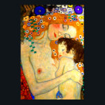 Póster Madre e hijo por Gustav Klimt Art Nouveau<br><div class="desc">Madre e hijo - detalle de Las Tres Edades de la Mujer,  una pintura popular del simbolista austríaco y artista de arte Gustav Klimt de 1905. Impresiones de posters de arte fino.</div>