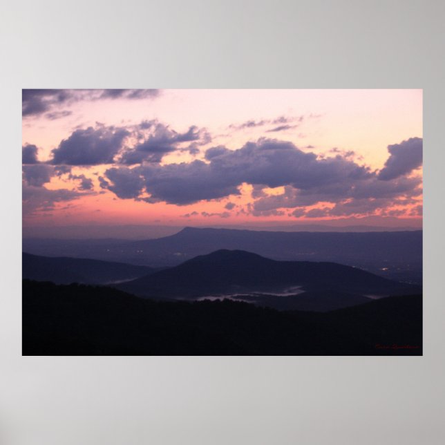 Póster Majestad de la Montaña Púrpura (Frente)