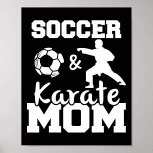 Póster Mamá de fútbol y karate divertida jugadora de fútb