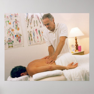Póster Man receiving massage