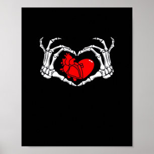 Póster Manos de Skeleton atemorizantes y corazón rojo esp