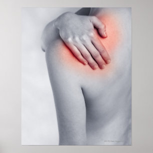 Póster Manos femeninas que llevan a cabo el hombro y el